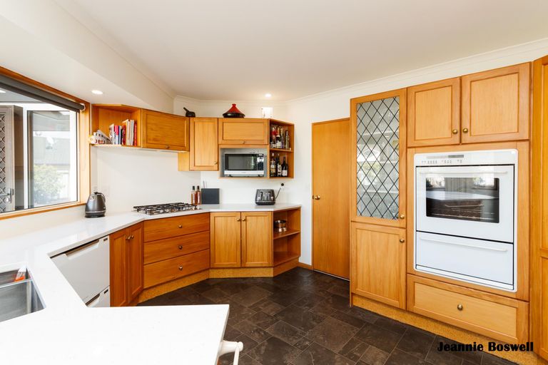 Photo of property in 76b Albert Street, Palmerston North, 4414