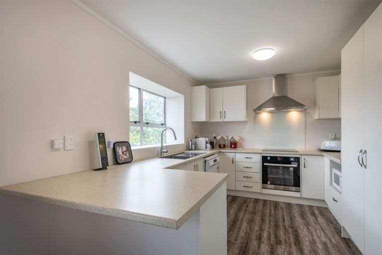 Photo of property in 95-97 Percy Dyett Drive, Karori, Wellington, 6012