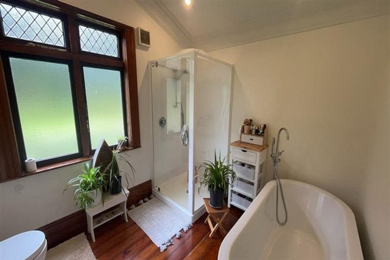 Photo of property in 140a Upper Fitzherbert Road, Wainuiomata, Lower Hutt, 5373