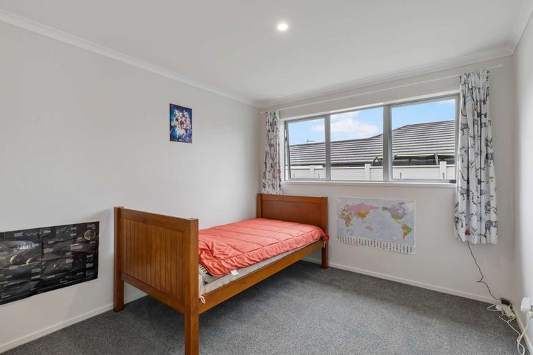 Photo of property in 49 Couldrey Crescent, Red Beach, 0932