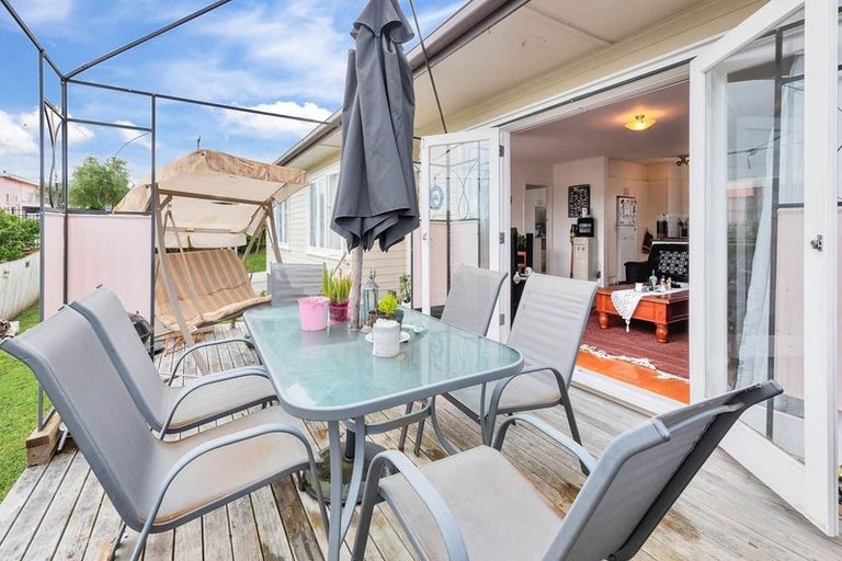 Photo of property in 5b Barbary Avenue, Kelston, Auckland, 0602