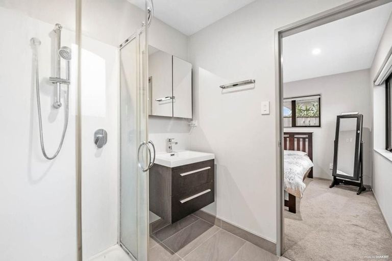 Photo of property in 9 View Road, Mangere, Auckland, 2022