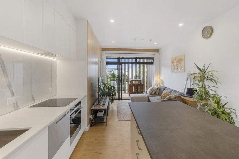 Photo of property in 6/167 Hobsonville Point Road, Hobsonville, Auckland, 0616