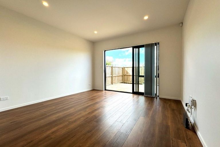 Photo of property in 5 Kaha Road, Takanini, 2110