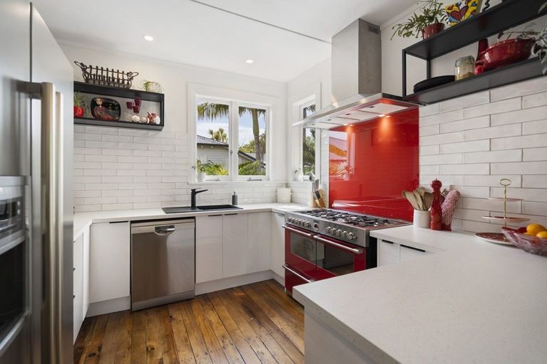 Photo of property in 50a Ngataringa Road, Devonport, Auckland, 0624