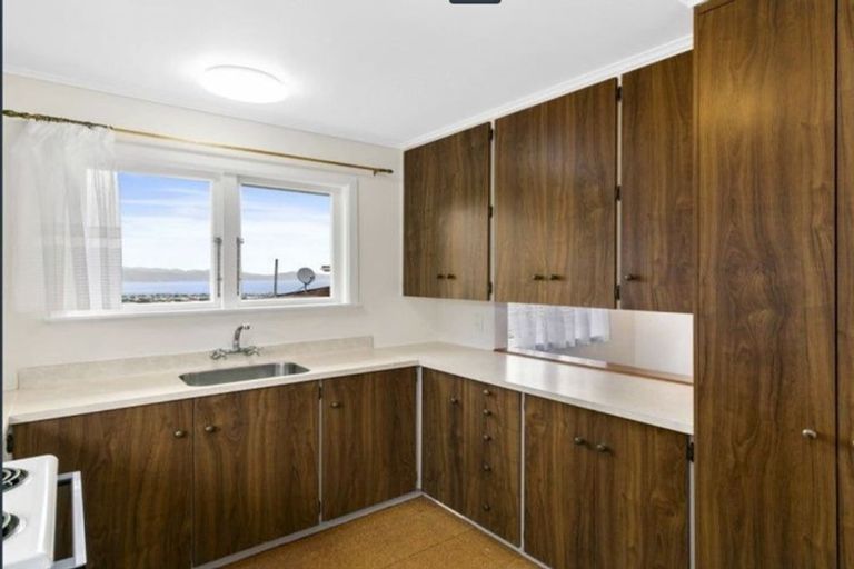 Photo of property in 40 Dowse Drive, Maungaraki, Lower Hutt, 5010