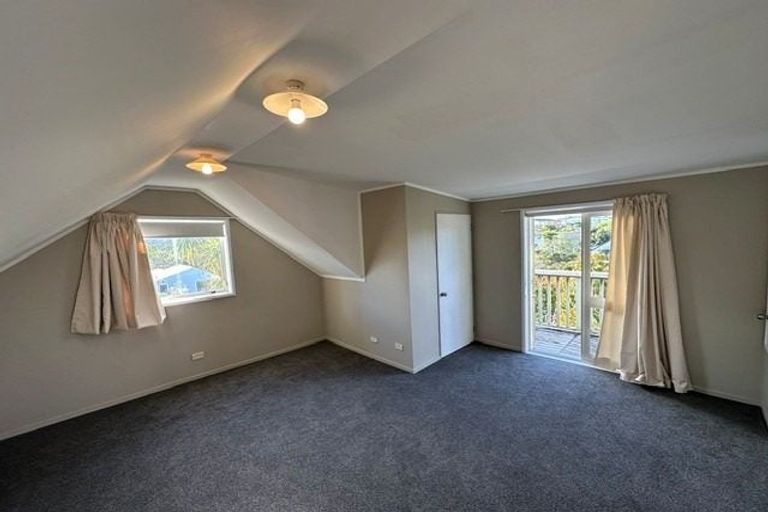 Photo of property in 2/49 Aeroview Drive, Beach Haven, Auckland, 0626