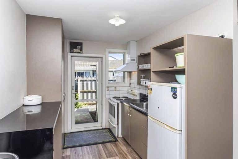 Photo of property in 3/25 Whitmore Street, Edgeware, Christchurch, 8013