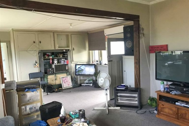 Photo of property in 63 Elles Road, Otautau, 9610