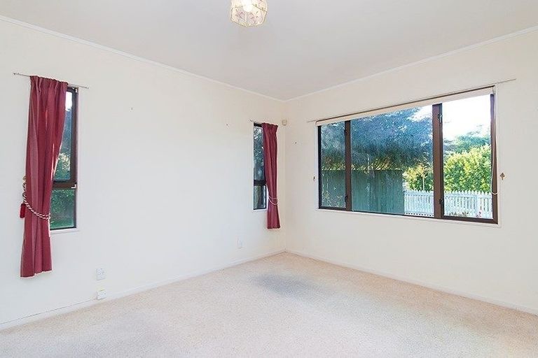 Photo of property in 32 Norfolk Rise, Waiuku, 2123