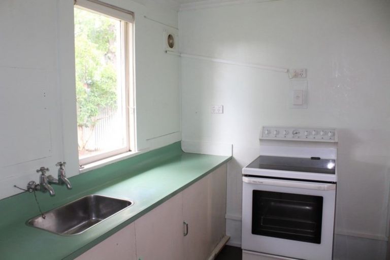 Photo of property in 72 Durham Street, Winton, 9720