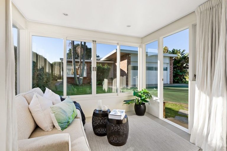 Photo of property in 7 Claude Road, Stanmore Bay, Whangaparaoa, 0932