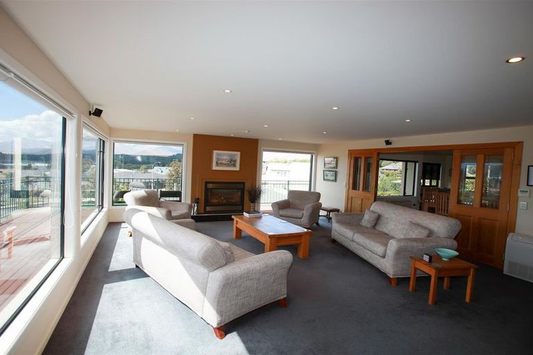 Photo of property in 12 Hamilton Drive, Lake Tekapo, 7999