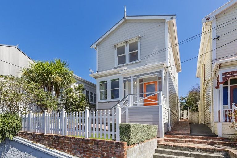 Photo of property in 8 Stanley Street, Berhampore, Wellington, 6023