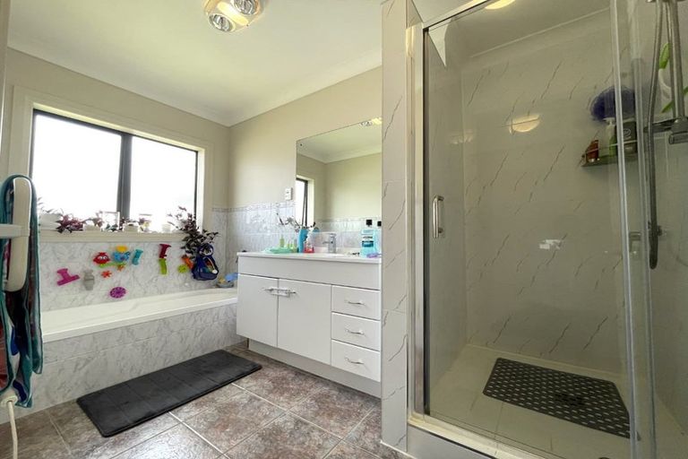 Photo of property in 50 Ksenia Drive, Flat Bush, Auckland, 2019