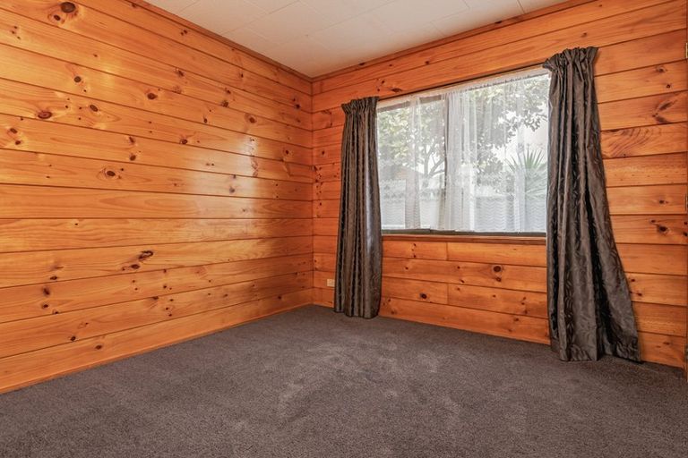 Photo of property in 134 John F Kennedy Drive, Milson, Palmerston North, 4414