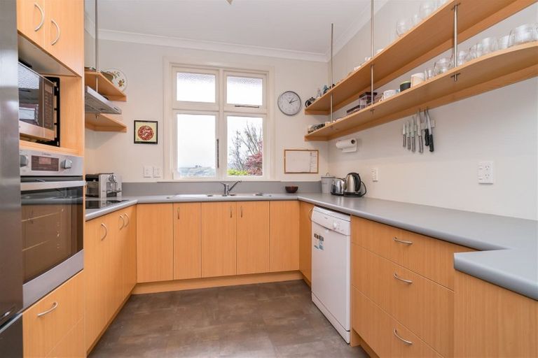 Photo of property in 34 Grandview Crescent, Opoho, Dunedin, 9010