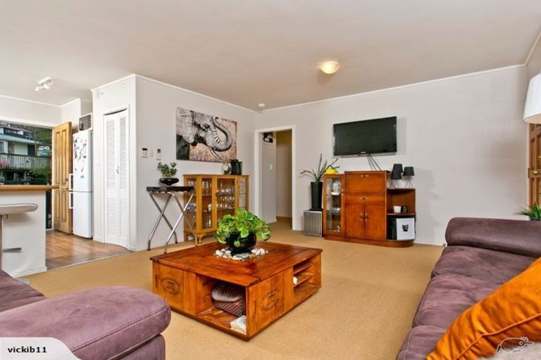 Photo of property in 1/108 Canongate Street, Birkdale, Auckland, 0626