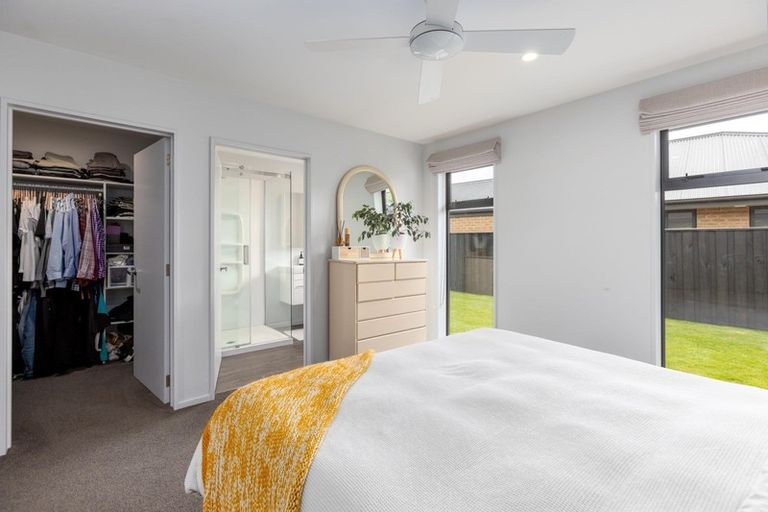 Photo of property in 17 Aroha Street, Pegasus, 7612