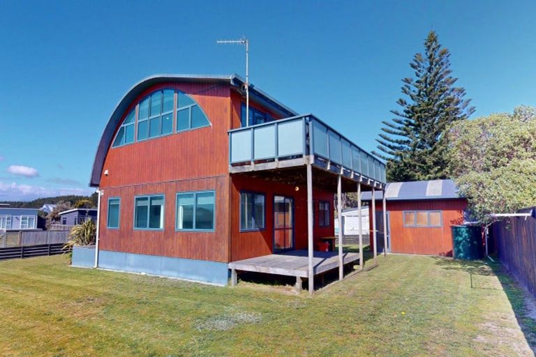 Photo of property in 13 Rua Avenue, Waitarere Beach, Levin, 5510