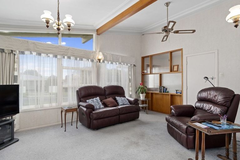 Photo of property in 16 The Drive, Brookfield, Tauranga, 3110