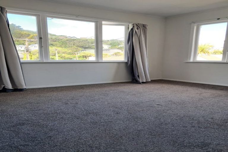 Photo of property in 107 Parkvale Road, Karori, Wellington, 6012