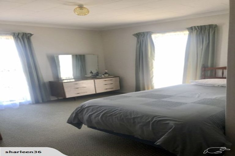 Photo of property in 37 Branch Road, Highlands Park, New Plymouth, 4312