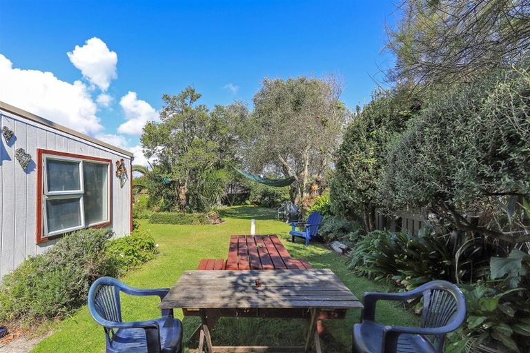 Photo of property in 240 Pukehina Parade, Pukehina, Te Puke, 3189