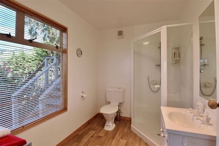 Photo of property in 75 Moncks Spur Road, Redcliffs, Christchurch, 8081