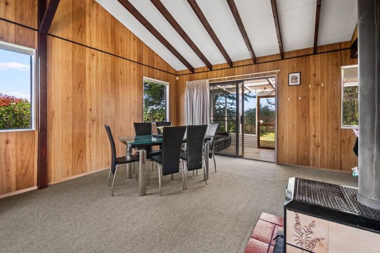 Photo of property in 35-37 Tokomaru Road, Tokomaru, Palmerston North, 4474
