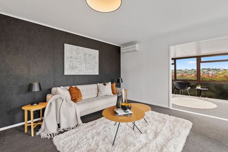 Photo of property in 1/41 Shanaway Rise, Hillcrest, Auckland, 0627