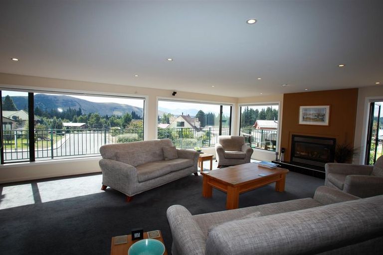 Photo of property in 12 Hamilton Drive, Lake Tekapo, 7999