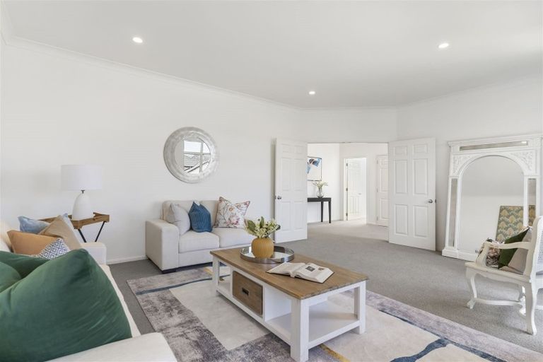 Photo of property in 5 Kentia Way, Somerville, Auckland, 2014