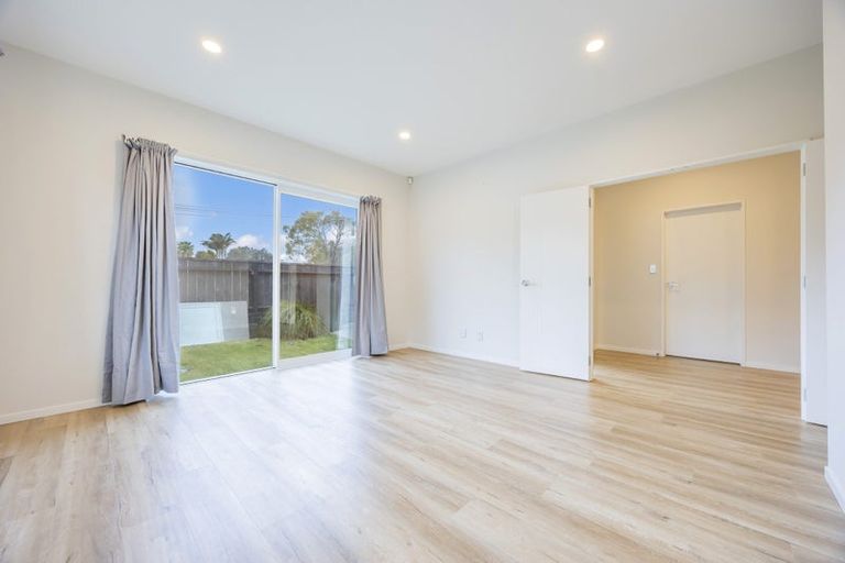 Photo of property in 69 Nobilo Road, Kumeu, 0810