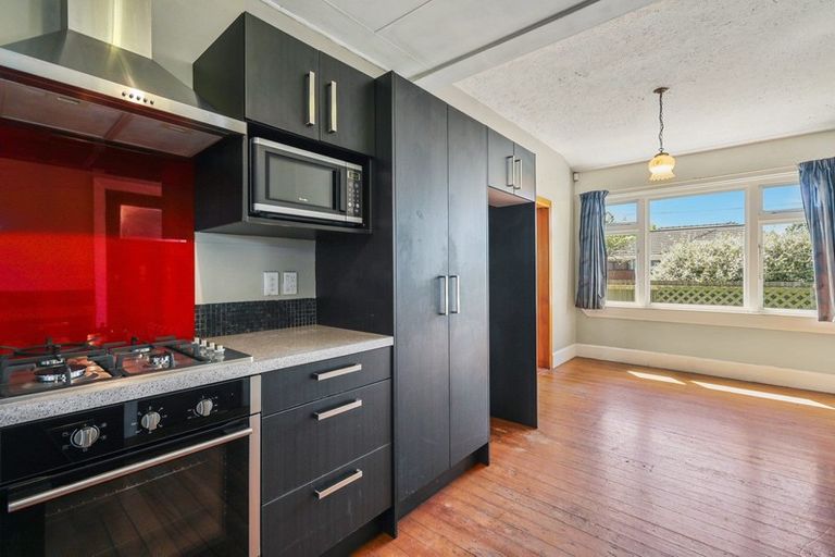 Photo of property in 102 Retreat Road, Avonside, Christchurch, 8061