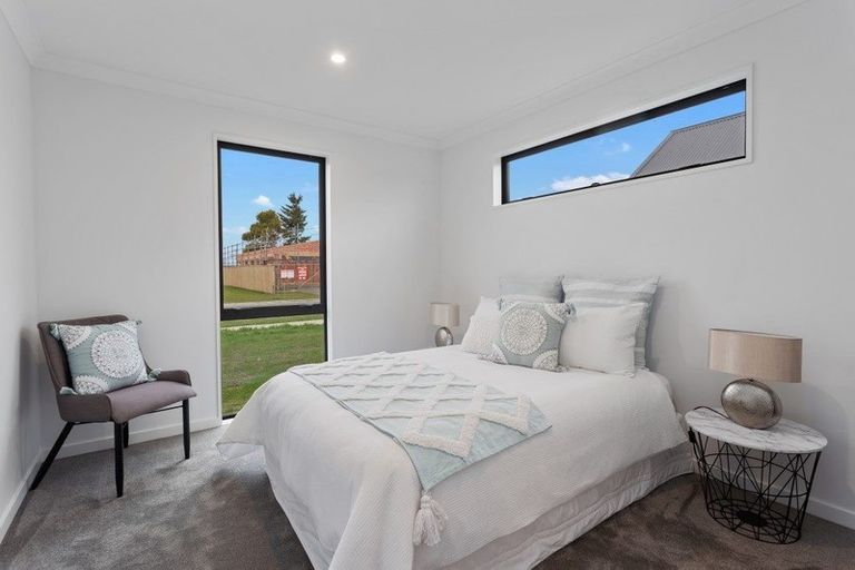 Photo of property in 14 Chatsworth Avenue, Rangiora, 7400