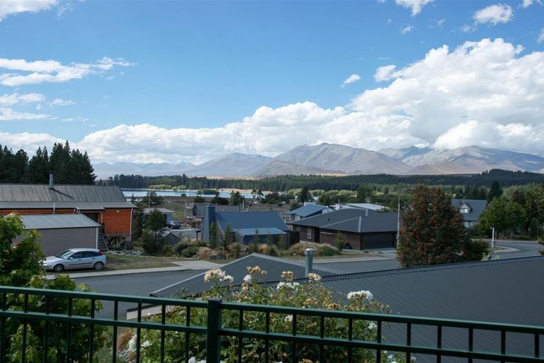 Photo of property in 12 Hamilton Drive, Lake Tekapo, 7999