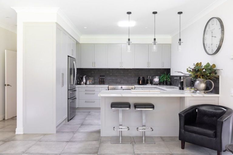 Photo of property in 274 Polson Hill Drive, Aokautere, Palmerston North, 4471