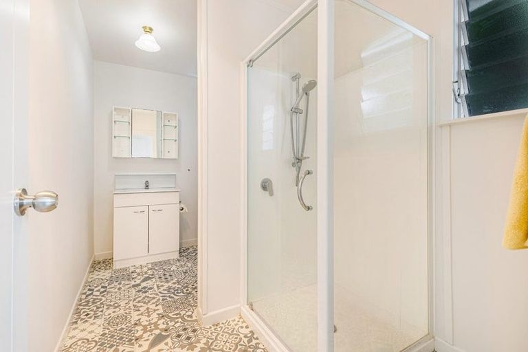 Photo of property in 18 Foster Avenue, Huia, Auckland, 0604