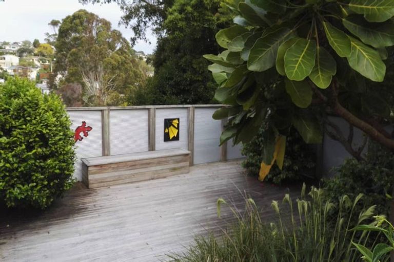 Photo of property in 2/28 Knightsbridge Drive, Forrest Hill, Auckland, 0620