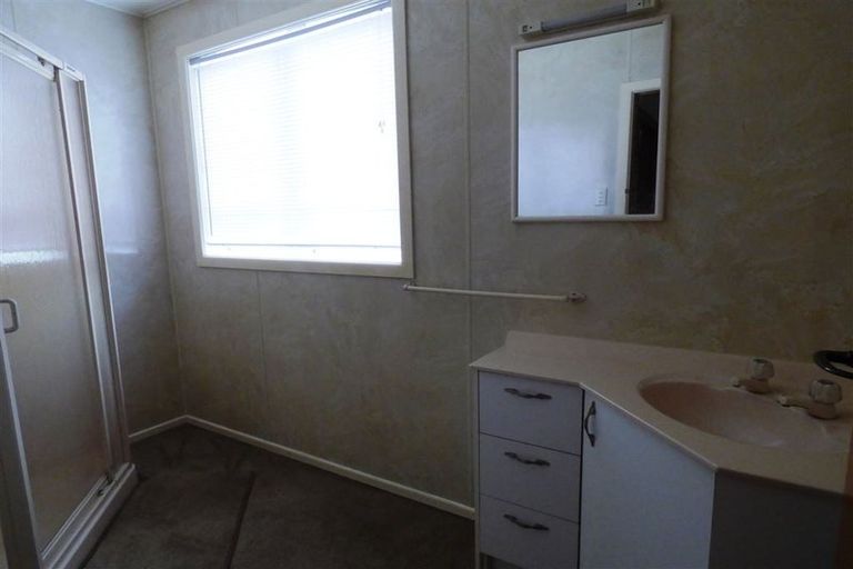 Photo of property in 14 Essex Street, Balclutha, 9230