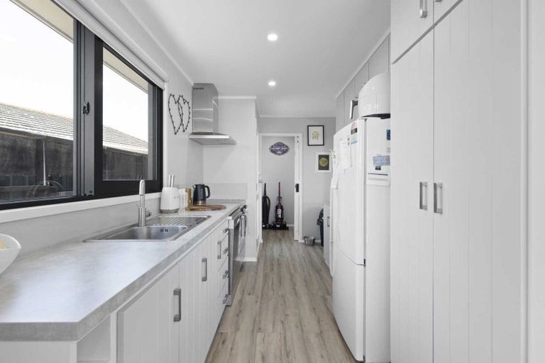 Photo of property in 7 Colonial Place, Kelvin Grove, Palmerston North, 4414