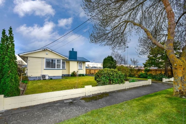 Photo of property in 47 Emlyn Place, Avondale, Christchurch, 8061