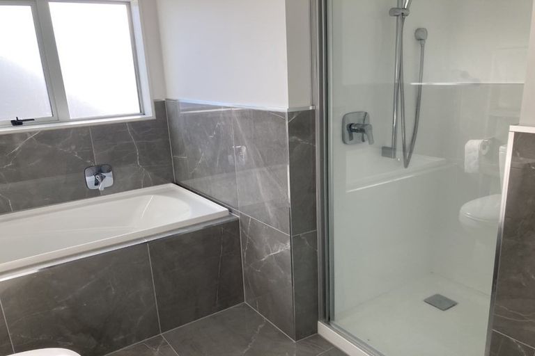 Photo of property in 37 Mettam Drive, Swanson, Auckland, 0614