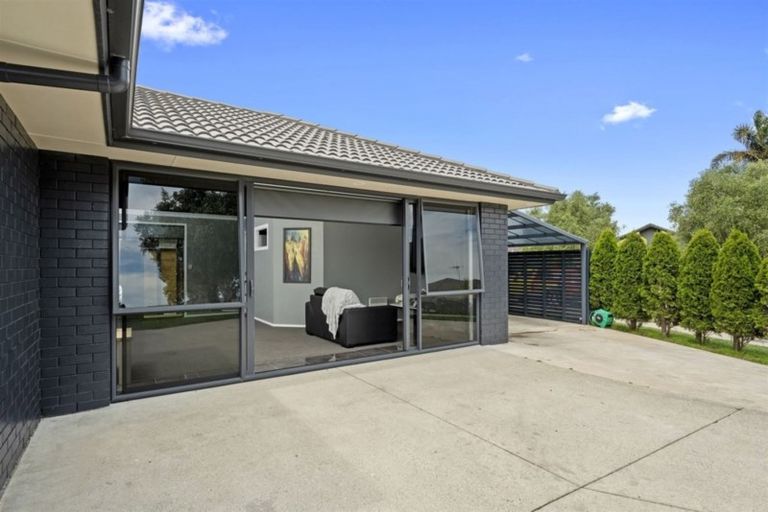 Photo of property in 18 Carrington Drive, Papamoa Beach, Papamoa, 3118