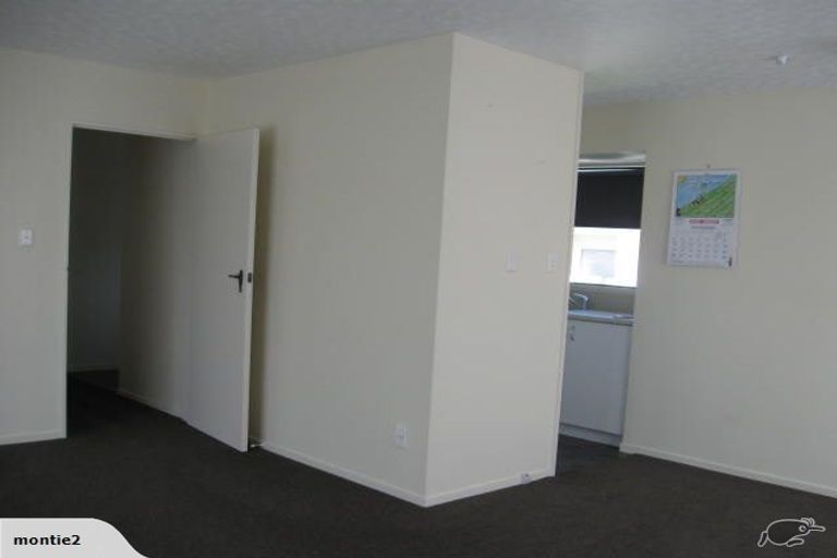 Photo of property in 2/33 Mortlake Street, Islington, Christchurch, 8042