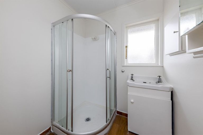 Photo of property in 10 Halswell Street, Mangere East, Auckland, 2024