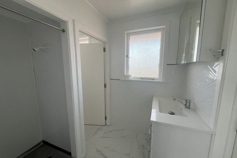 Photo of property in 32 Kirkbride Road, Mangere Bridge, Auckland, 2022
