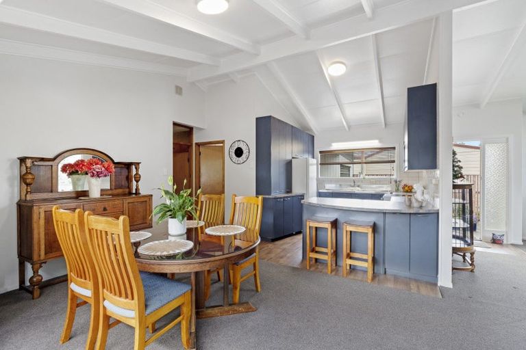 Photo of property in 270 Queen Street, Pukekohe, 2120