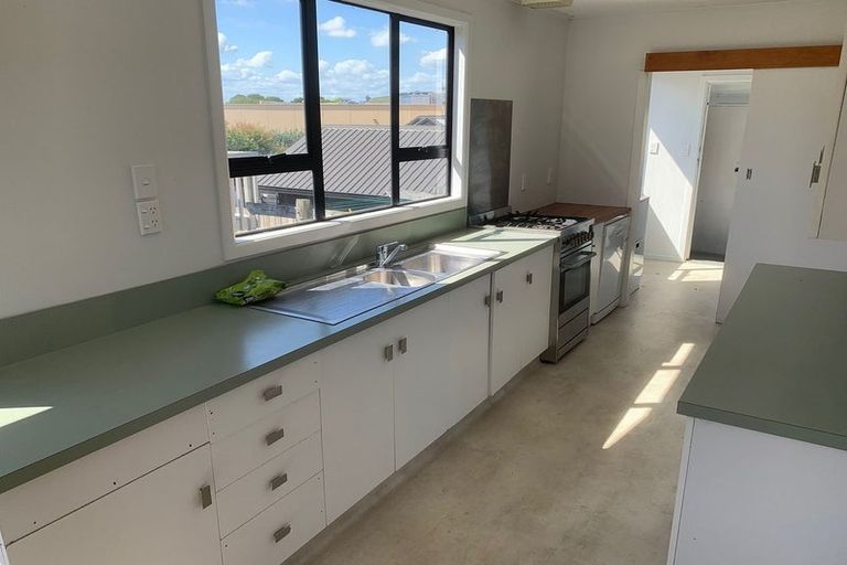 Photo of property in 15 Percy Road, Papamoa Beach, Papamoa, 3118